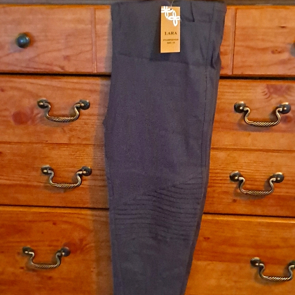 Gray Moto Jeggings by Lara, size 1X